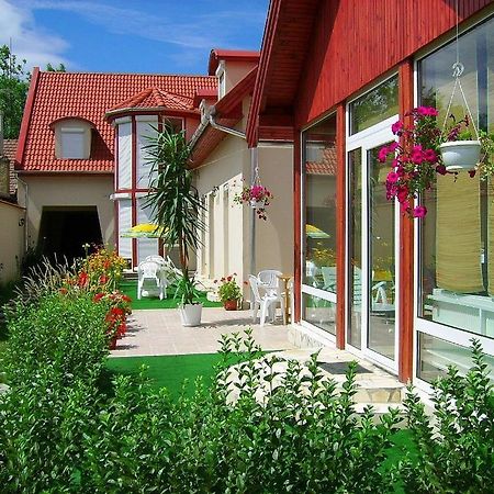Agria Wellness Guesthouse Эгер Экстерьер фото