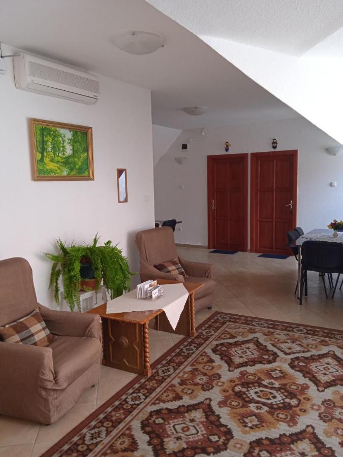 Agria Wellness Guesthouse Эгер Экстерьер фото